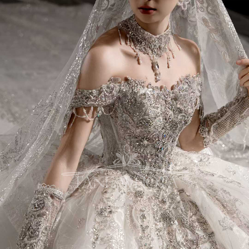 Abito da Sposa di Lusso con Pe - Embroidery Organza recensione e prezzo