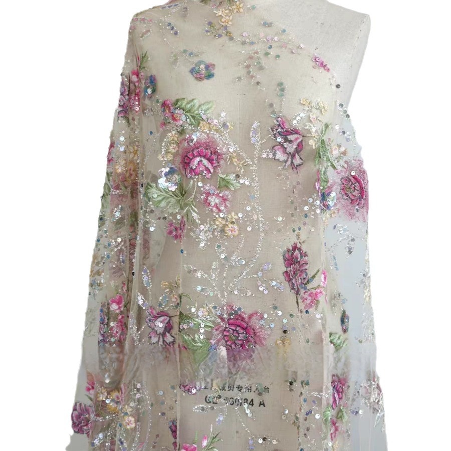 Tessuto in Pizzo di Lusso con  - Embroidery Beads recensione e prezzo