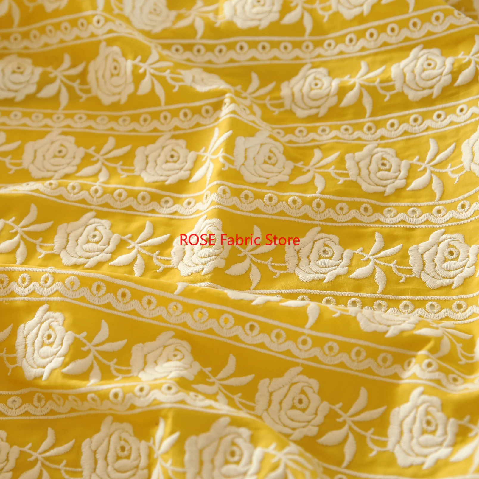 Tessuto per abbigliamento fai  - Embroidery Yellow Dress recensione e prezzo