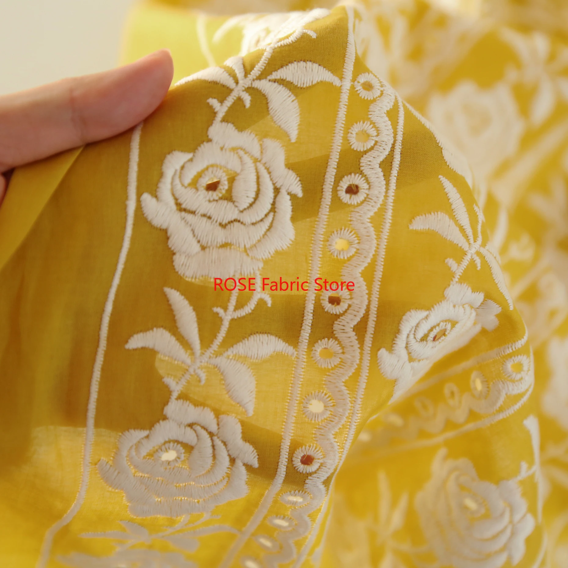 Tessuto per abbigliamento fai  - Embroidery Yellow Dress recensione e prezzo